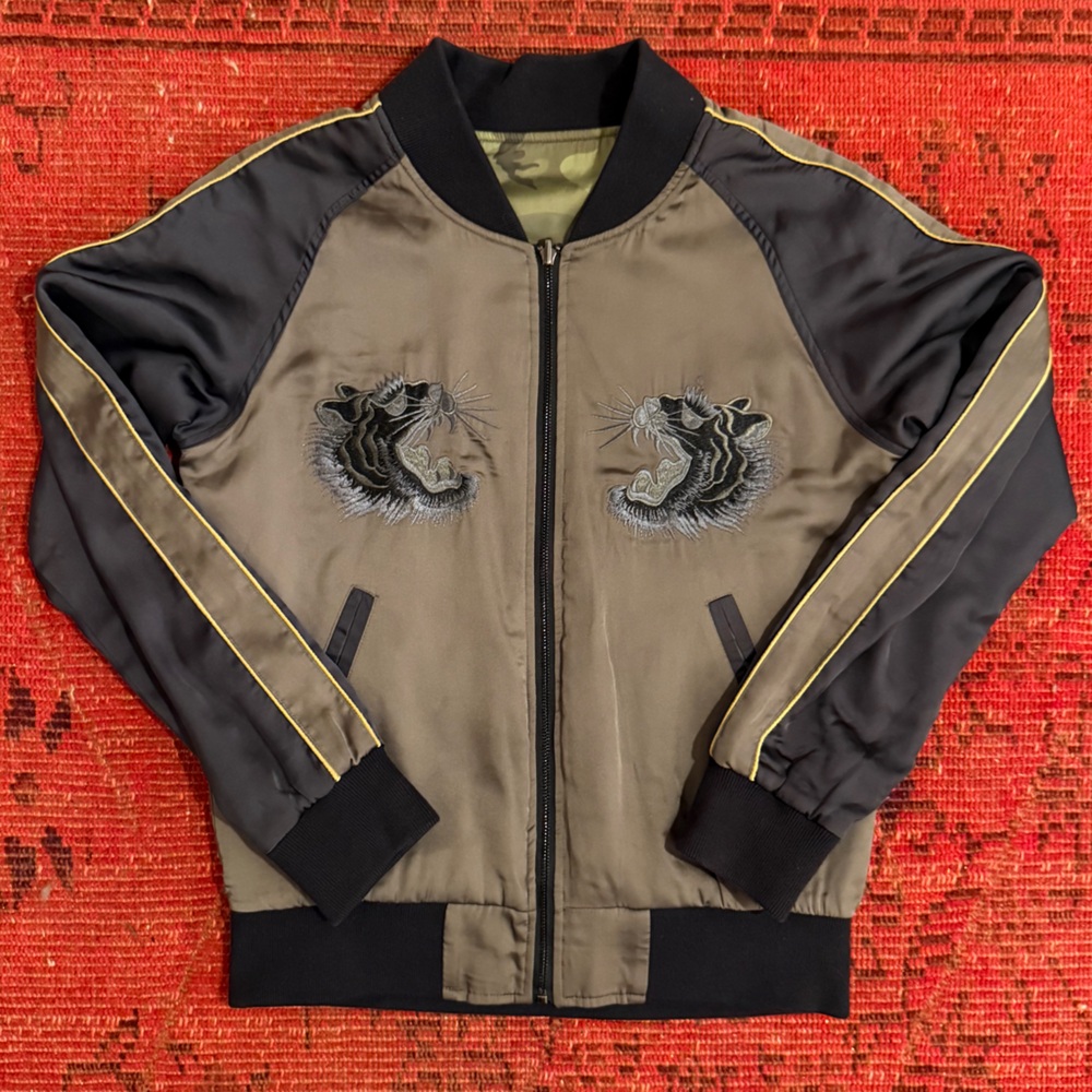 Descendant of Thieves “Tiger Bomber”